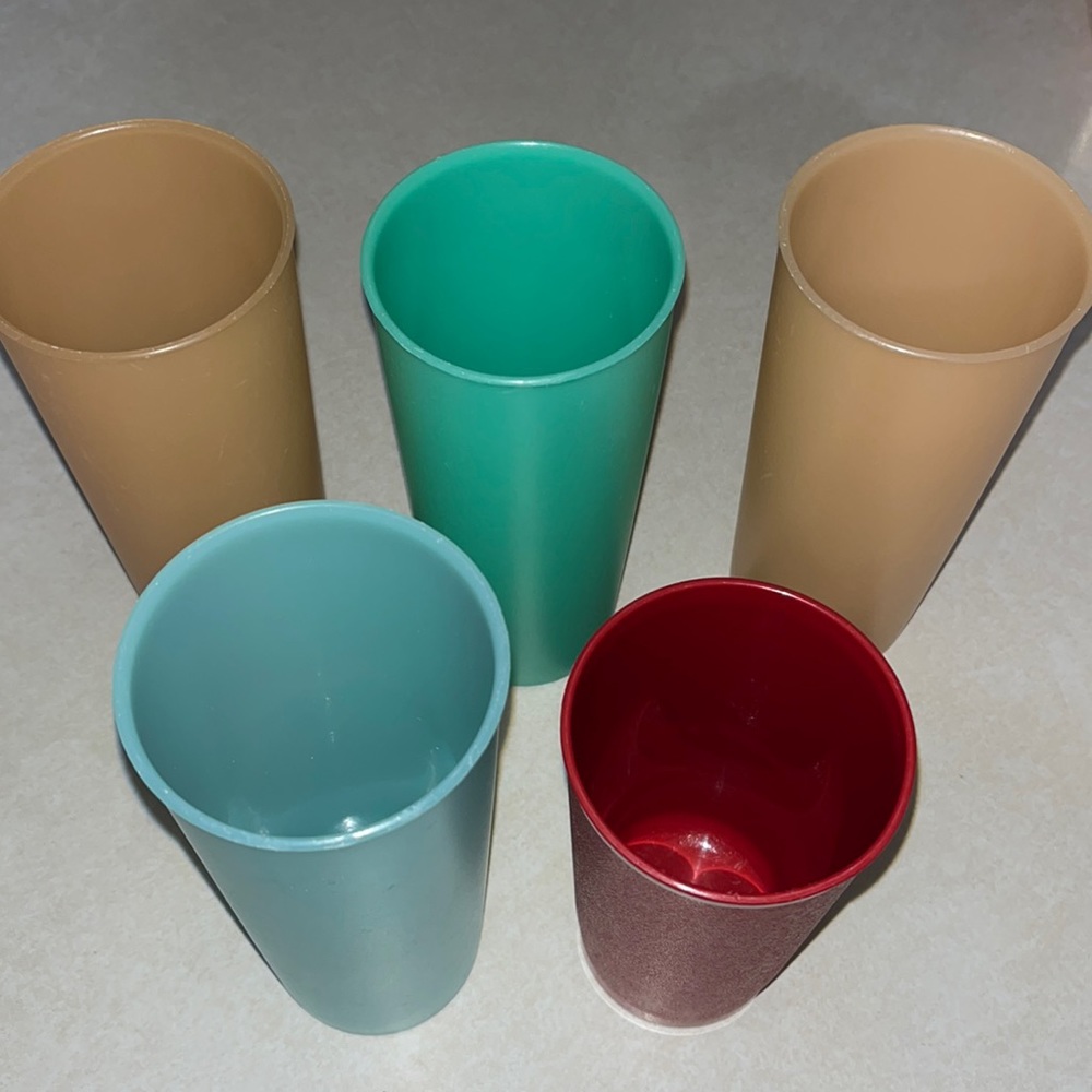 Tupperware cups